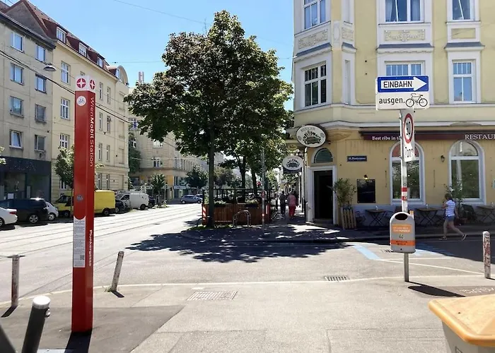 Vienna: Cozy 2-Room Apt.